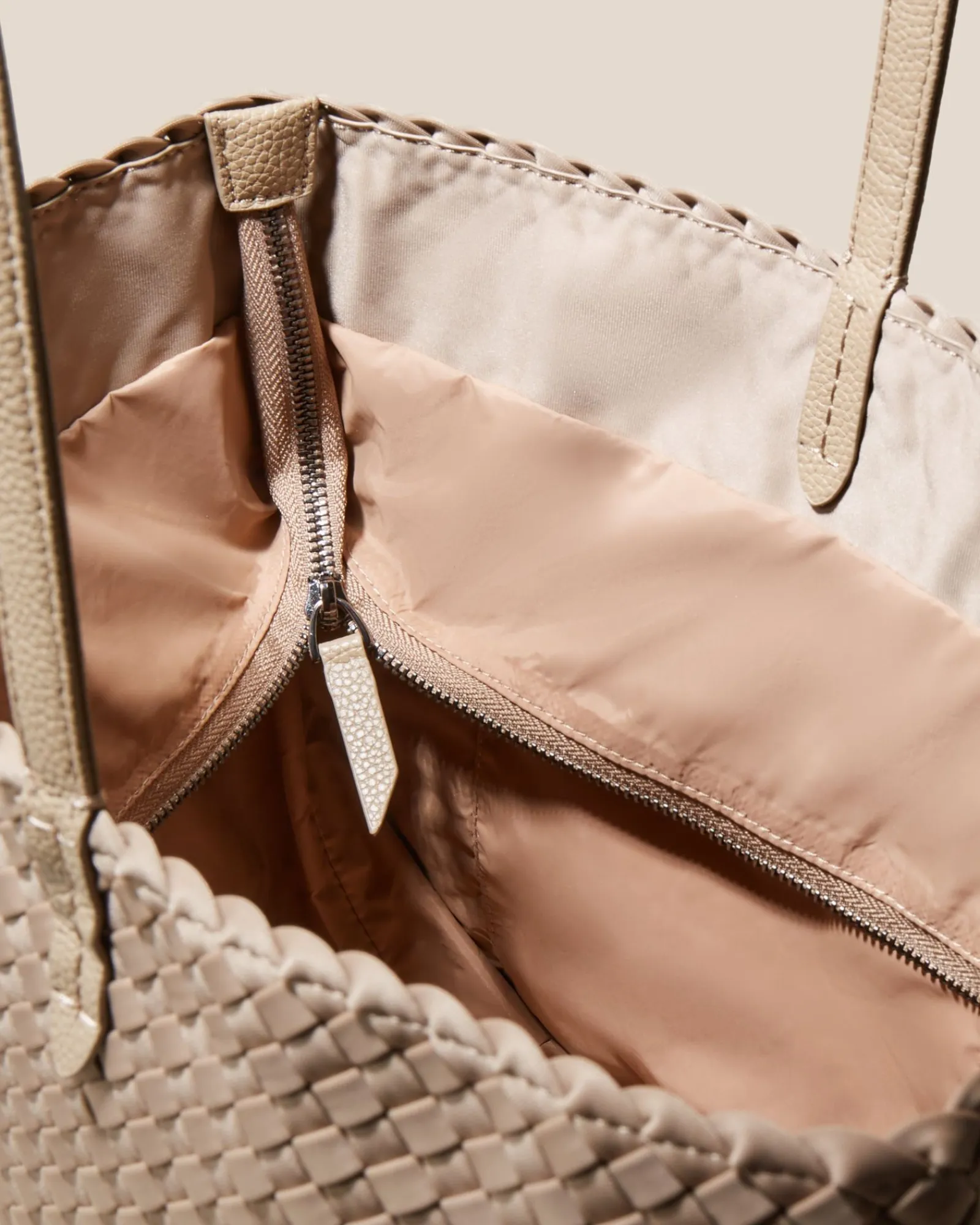 Totes^NAGHEDI Jetsetter Liten Veske
