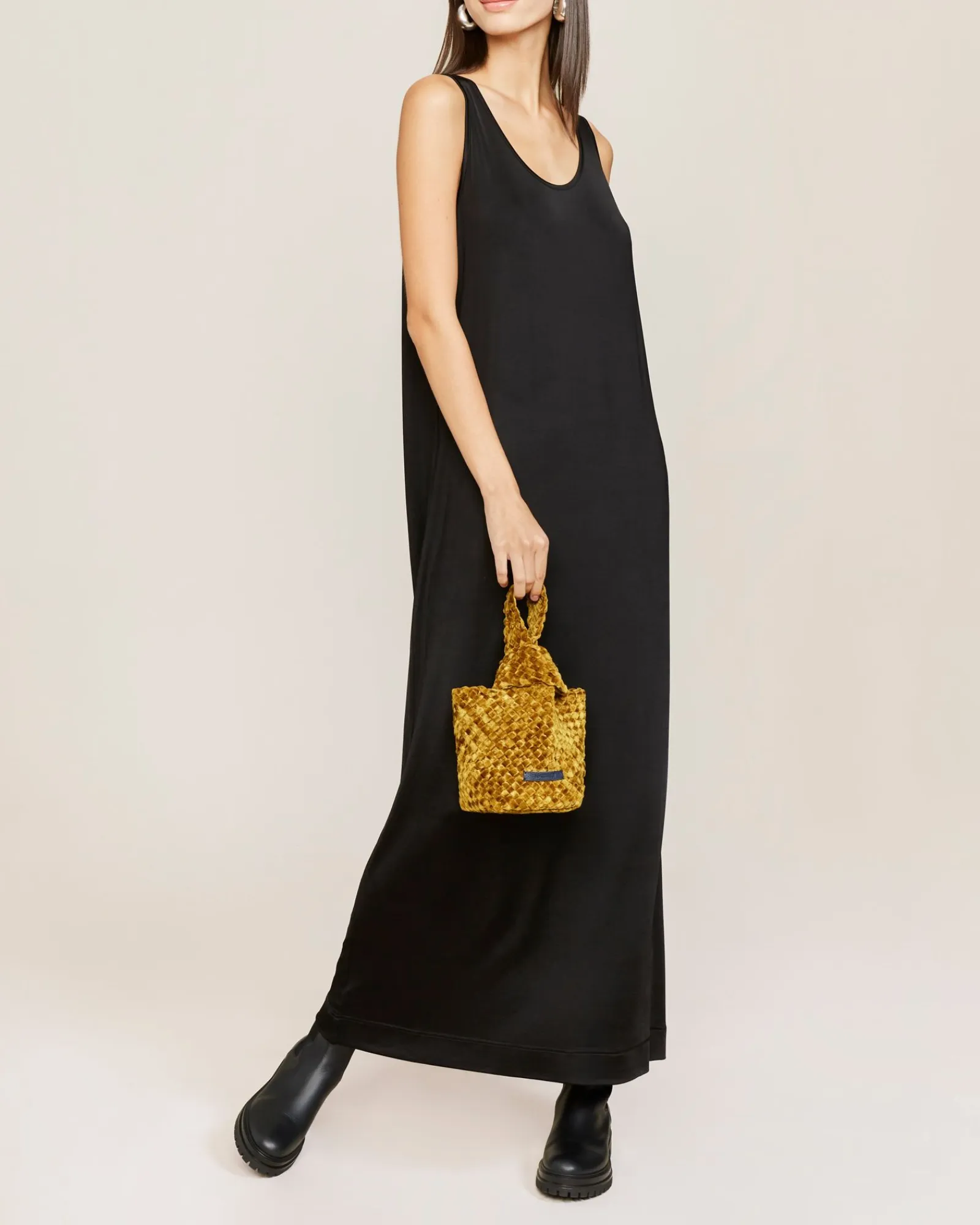Clutcher^NAGHEDI Kyoto Clutch Velvet
