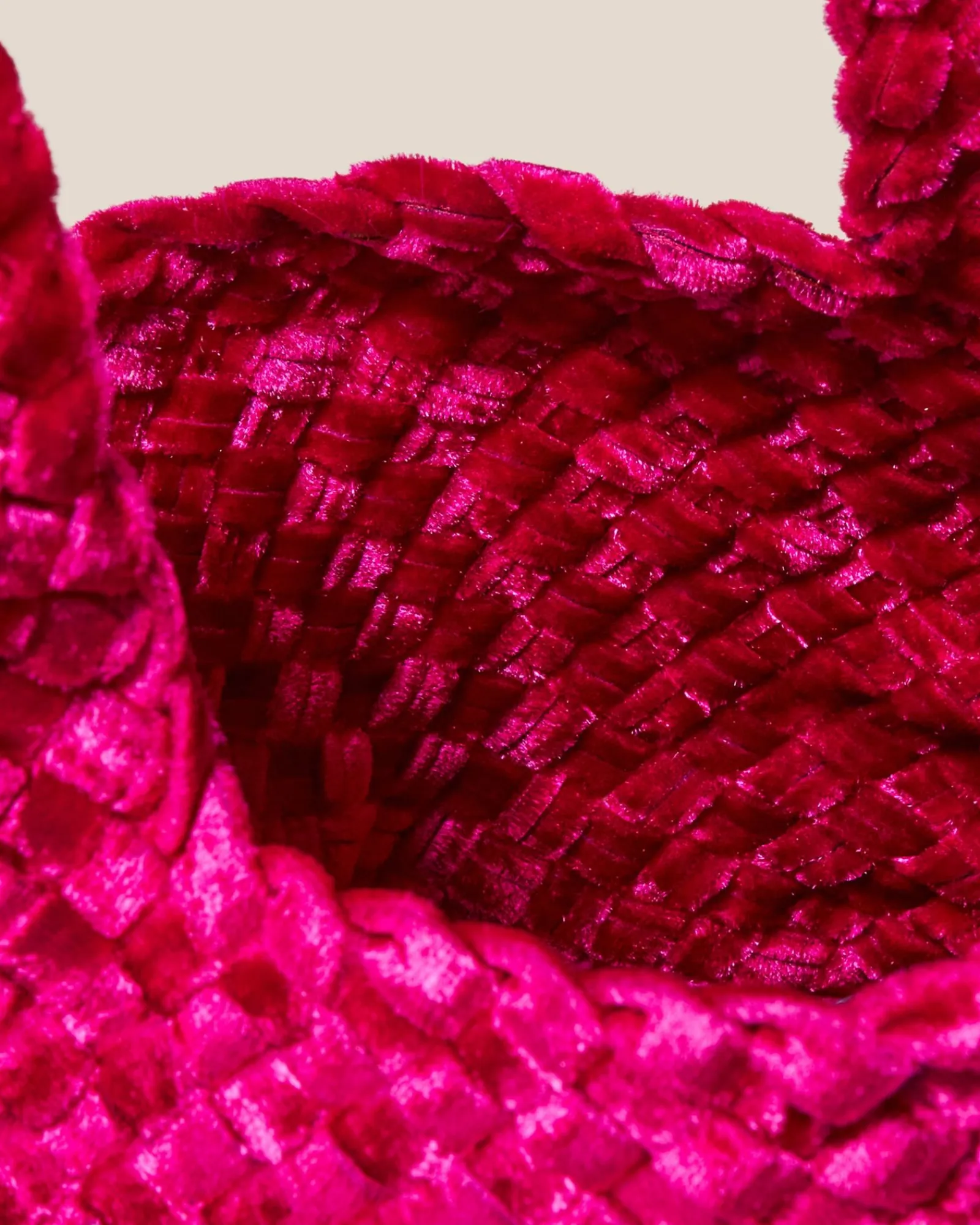 Clutcher^NAGHEDI Kyoto Clutch Velvet